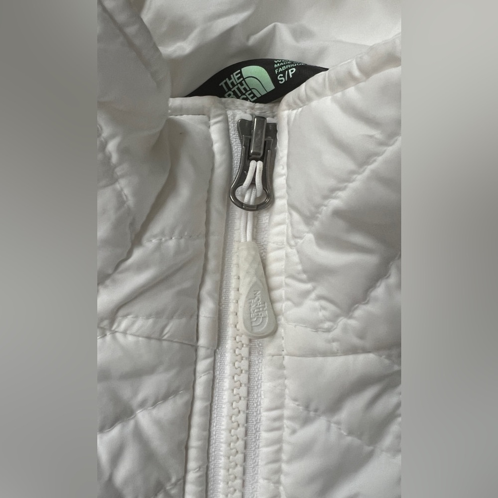 The North Face Women’s Full Zip Jacket White Sz S - Picture 7 of 9